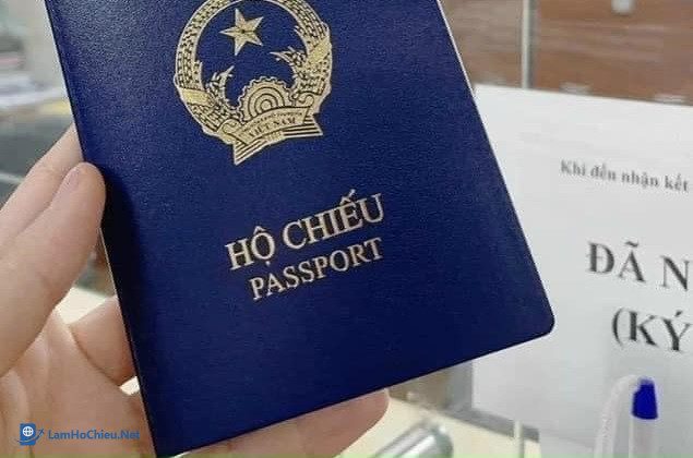 Nhận hộ chiếu tại cục xuất nhập cảnh