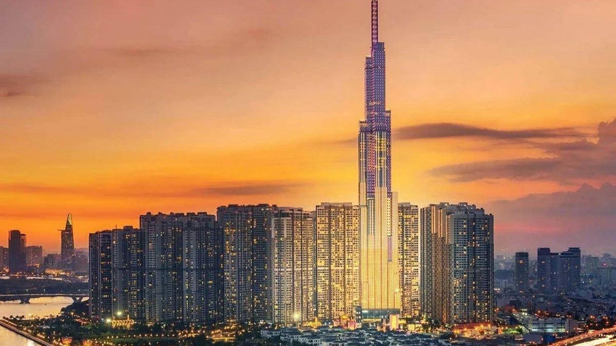 Tòa nhà Landmark 81 nổi bật trên nền hoàng hôn